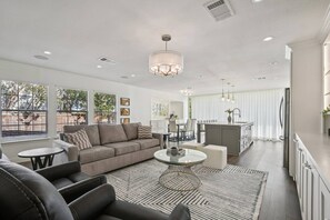 Smart TV, DVD player