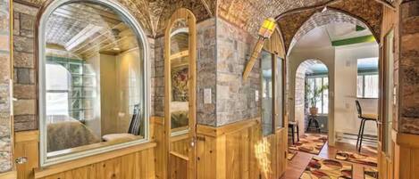 2 slaapkamers, een strijkplank/strijkijzer, wifi, beddengoed