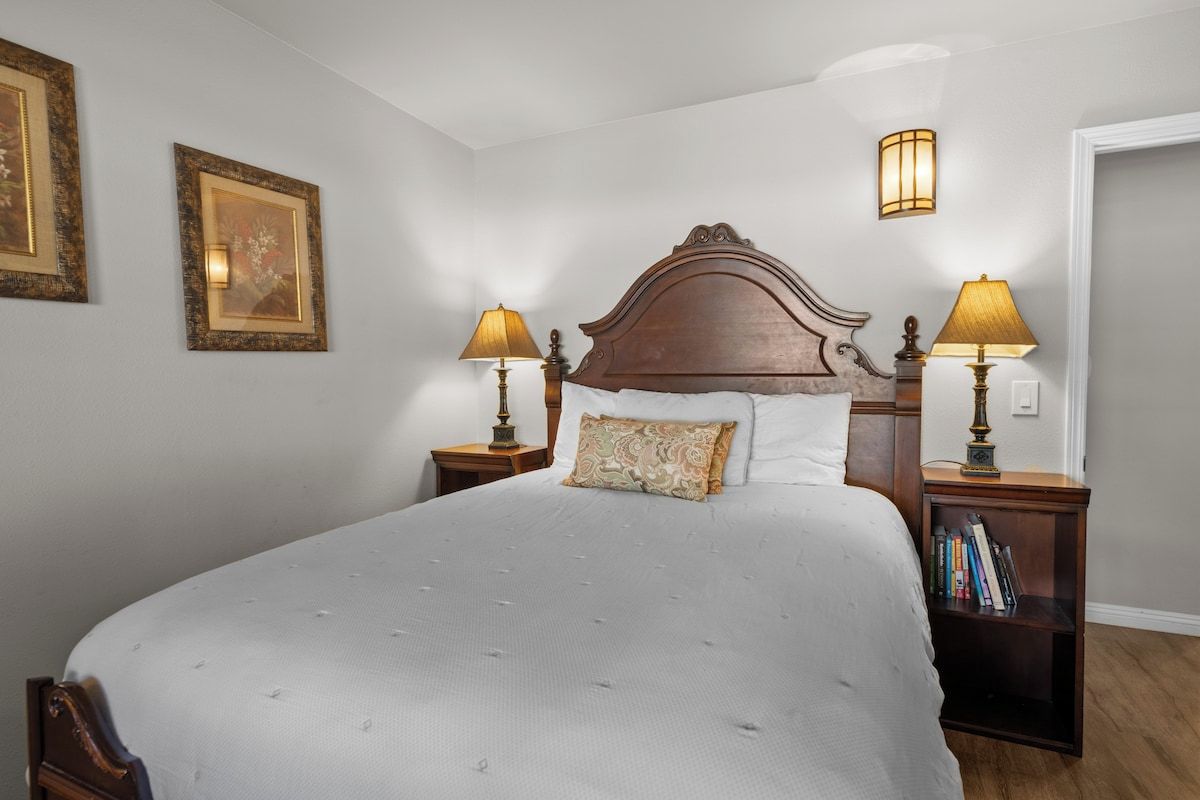 3 bedrooms, bed sheets