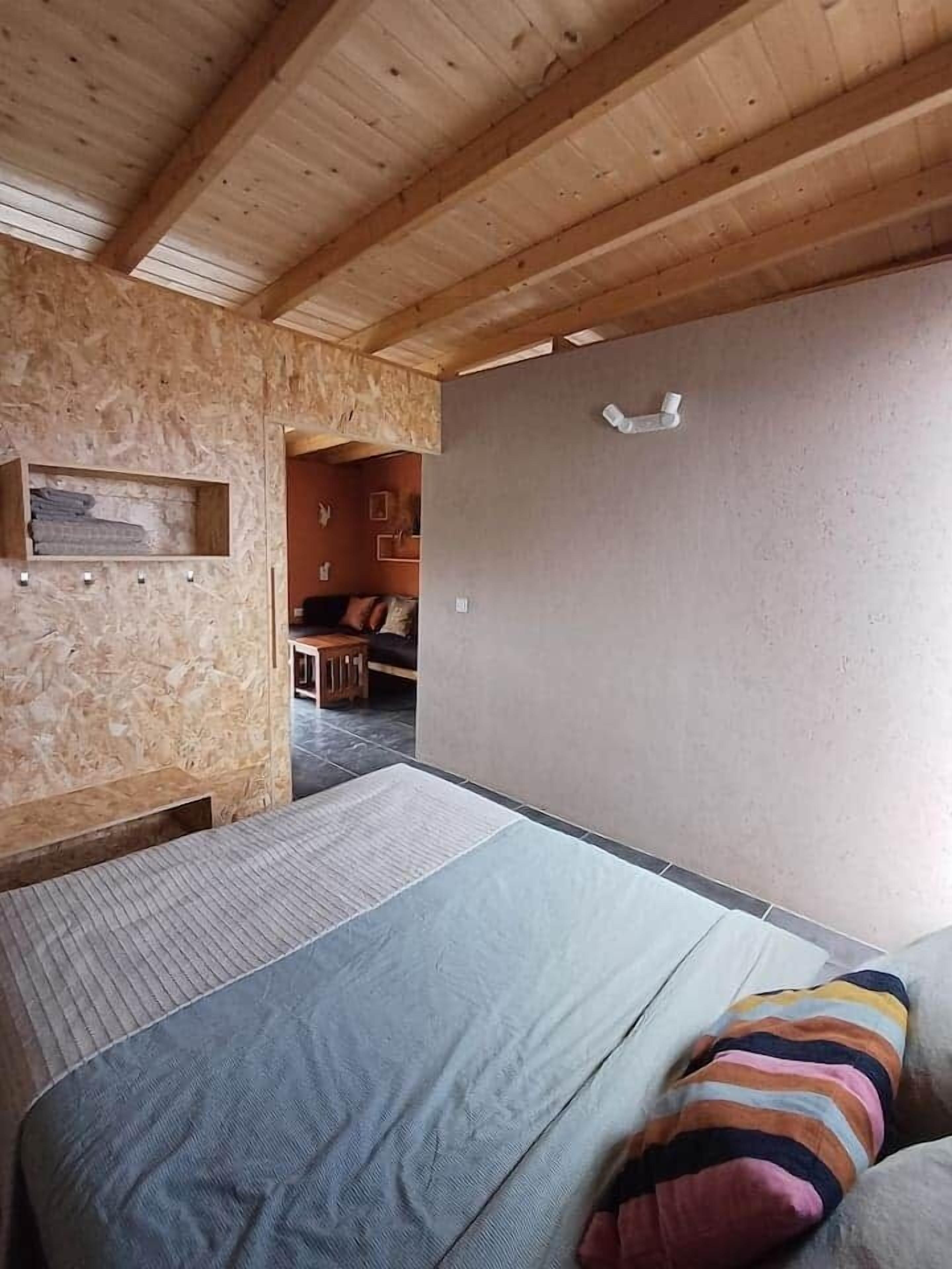 2 Schlafzimmer, Schreibtisch, Bügeleisen/Bügelbrett, kostenloses WLAN