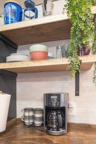 2 Units/1 Price_Near Oilfield Locations | Sleeps 8