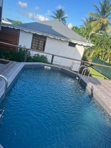 Les Alpinias bois lomard 97180Sainte  Anne 