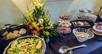 1 Queen Bed – Room 2 - Hearthstone Inn Boutique Hotel Halifax – Dartmouth