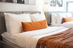 1 habitación, tabla de planchar con plancha, wifi y ropa de cama 