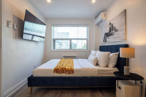 Hideaway Studio heart DT MTL