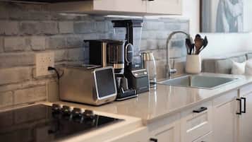 Fridge, microwave, coffee/tea maker, toaster