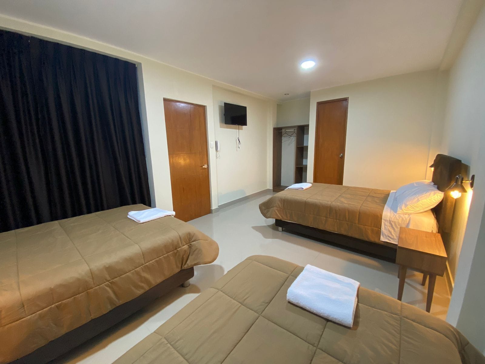 Chambre triple Deluxe | Bureau, accès au Wi-Fi (inclus)