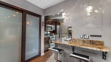 Condo (1 Bedroom) | Property amenity