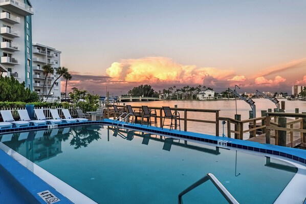 Outdoor pool, a heated pool