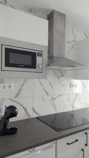 Private kitchen - Centrally located apartment, close to Telde beach, The Greey's house E (El Calero)