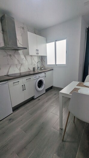 Private kitchen - Centrally located apartment, close to Telde beach, The Greey's house E (El Calero)