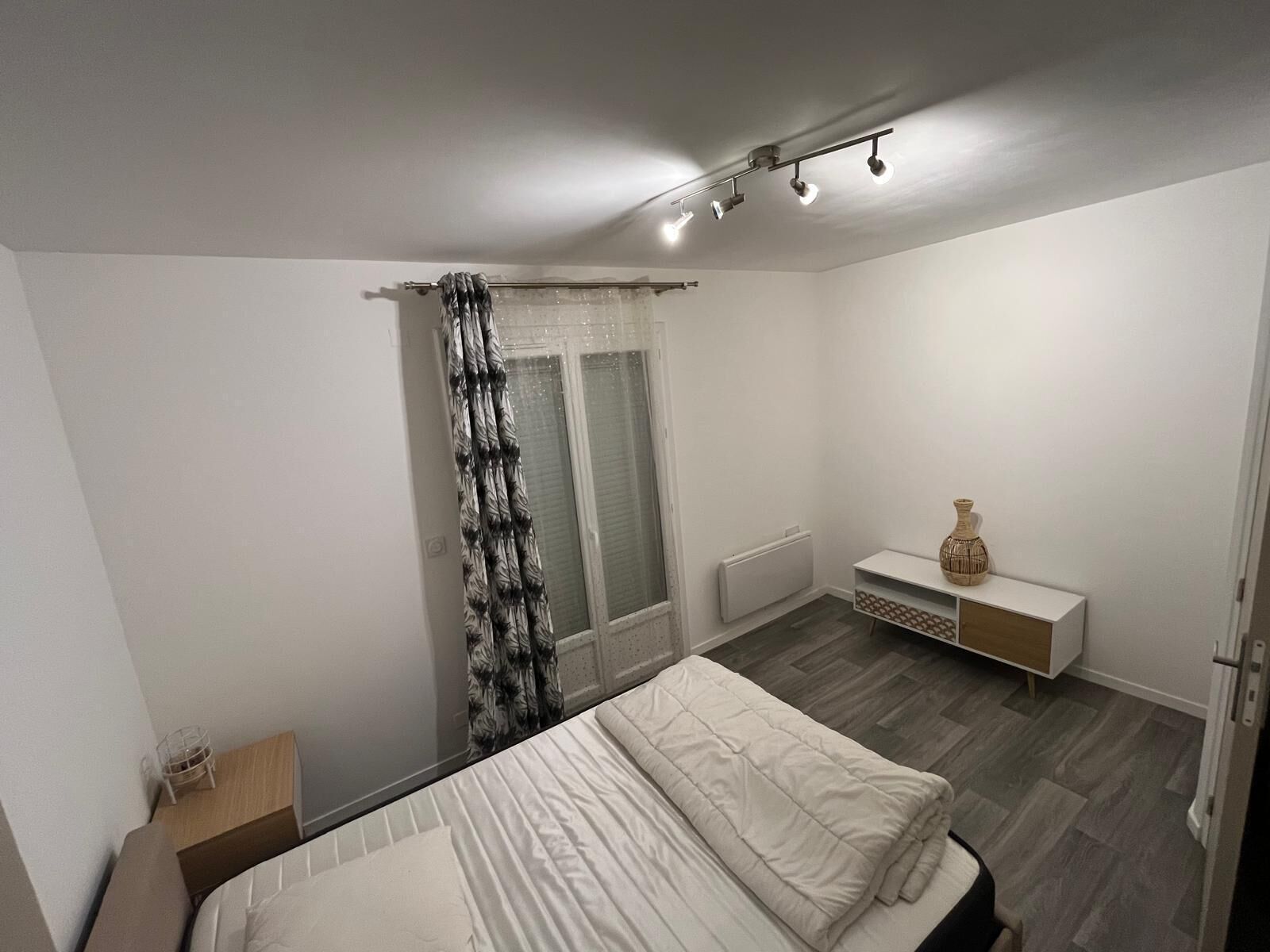 1 sovrum, skrivbord, gratis wi-fi och sängkläder