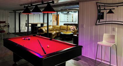 Relax & Play! Spacious 1BR Game Room & Trails