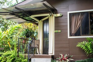 Comfort-Bungalow, Balkon, Gartenblick | Kostenloses WLAN, Rollstuhlgeeignet