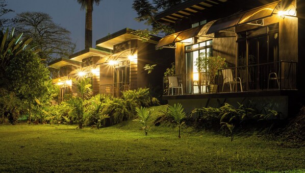Premium Double Room, Balcony, Garden View