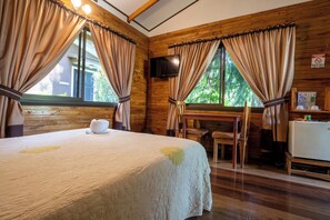 Comfort Bungalow, Balcony, Garden View | Free WiFi, wheelchair access - Cabañas Green House (San Vito)