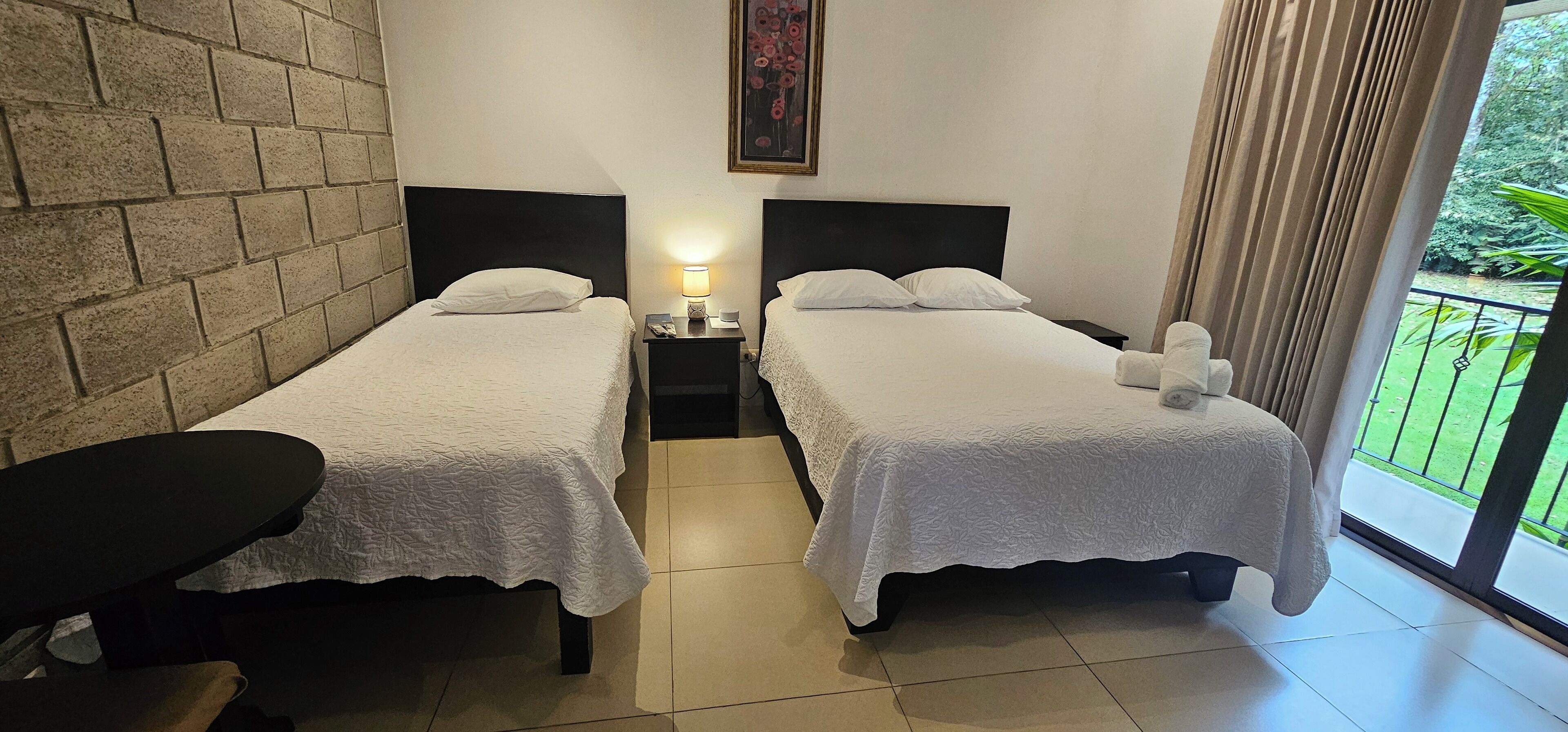 豪華三人房, 露台, 花園景 | 免費 Wi-Fi、方便輪椅出入