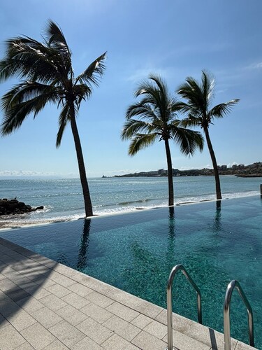 Arama Bay C-602 Mountain View - Beach Front