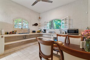 Luxury Villa, 4 Bedrooms, Private Pool, Garden View | Private kitchen
