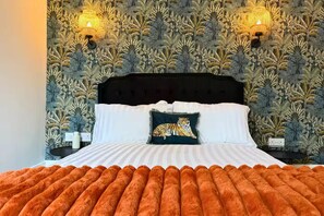 3 bedrooms, iron/ironing board, free WiFi