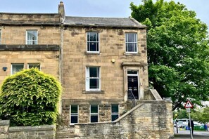 Exterior - Smart 3-Bed in Hexham-Ideal for Workers & Families (Hexham)