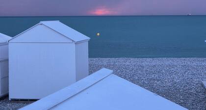 Welcome to Le Bercail, a single-storey home for 1 to 4 people.