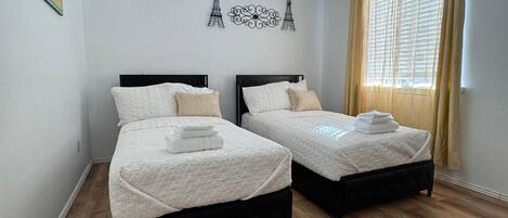 3 Schlafzimmer, Bügeleisen/Bügelbrett, kostenloses WLAN, Bettwäsche