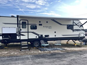 Exterior - Tranquil Hill Country RV (Kempner)