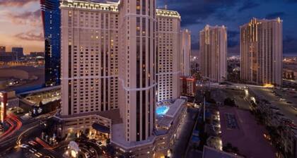 Marriott's Grand Chateau 2-bedroom villa in nice Las Vegas with fitness room, AC