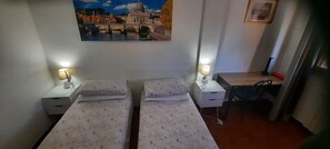 2 bedrooms, desk, iron/ironing board, travel crib - INCOMING IN ROME - To arrive or depart from Rome or stay for a few days! (Lazio)