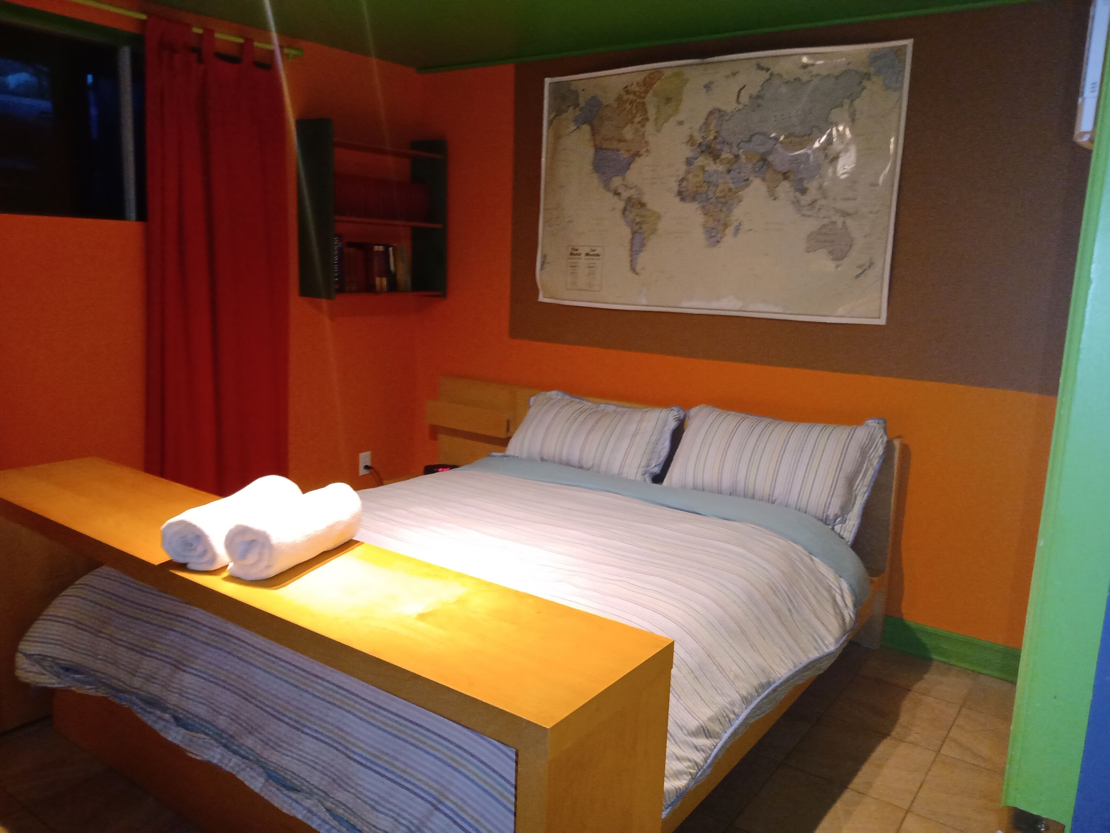 واي فاي وملاءات أسرّة