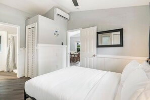 1 slaapkamer, een strijkplank/strijkijzer, gratis wifi, beddengoed