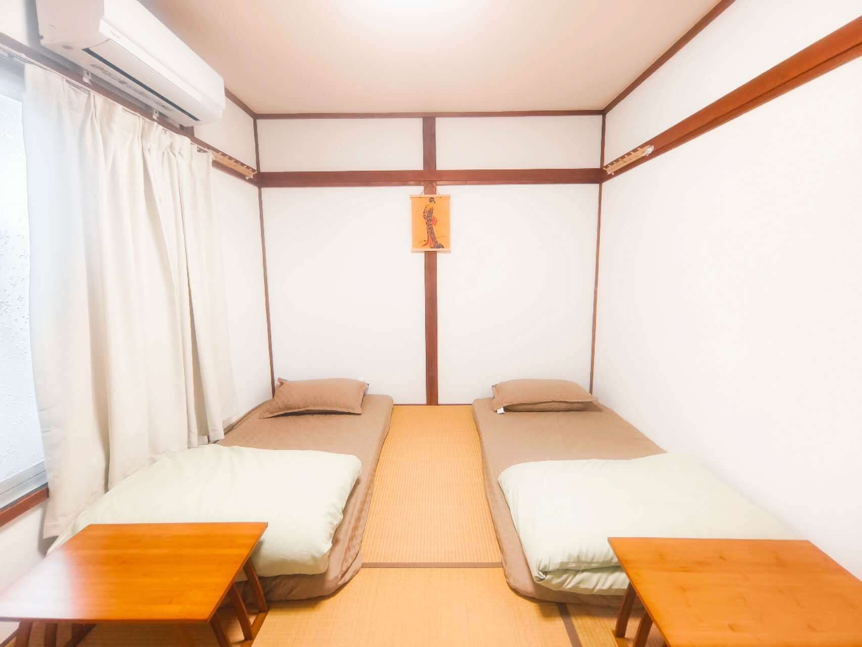 Free WiFi, bed sheets