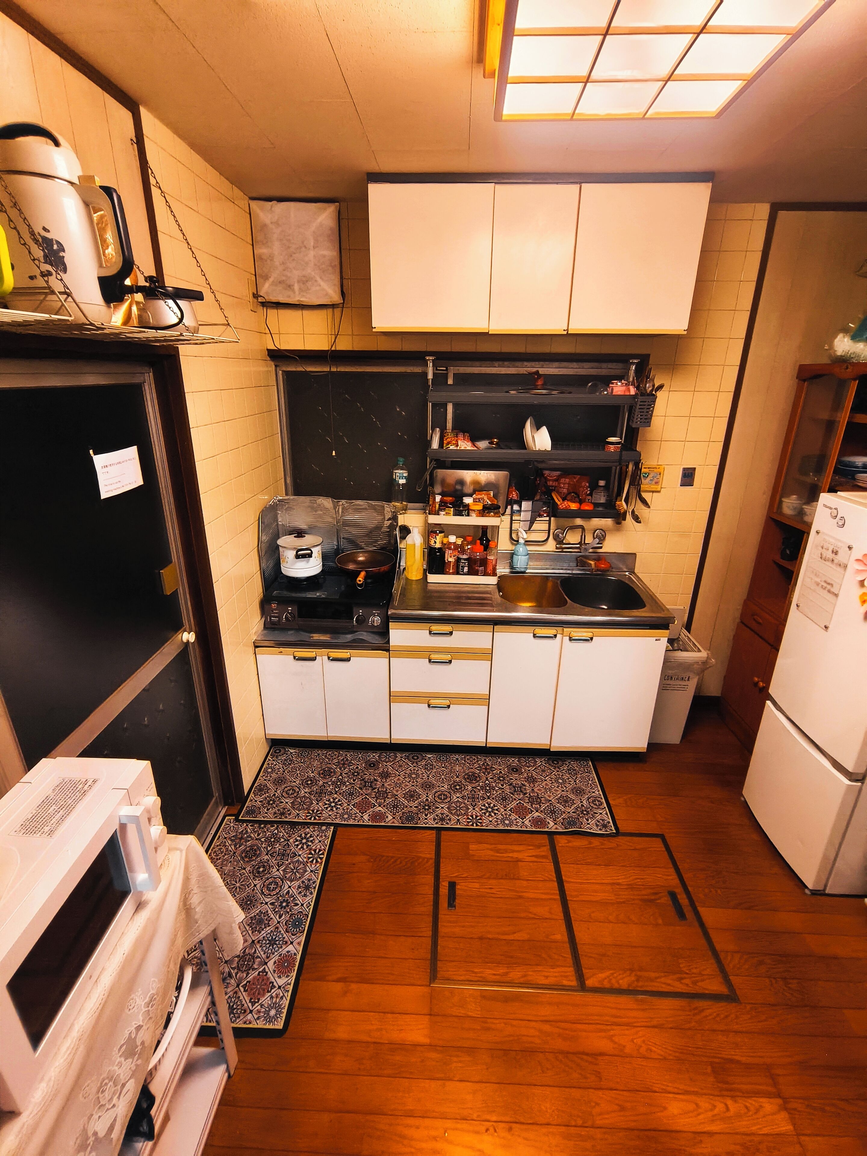 雪櫃、微波爐、焗爐、爐具