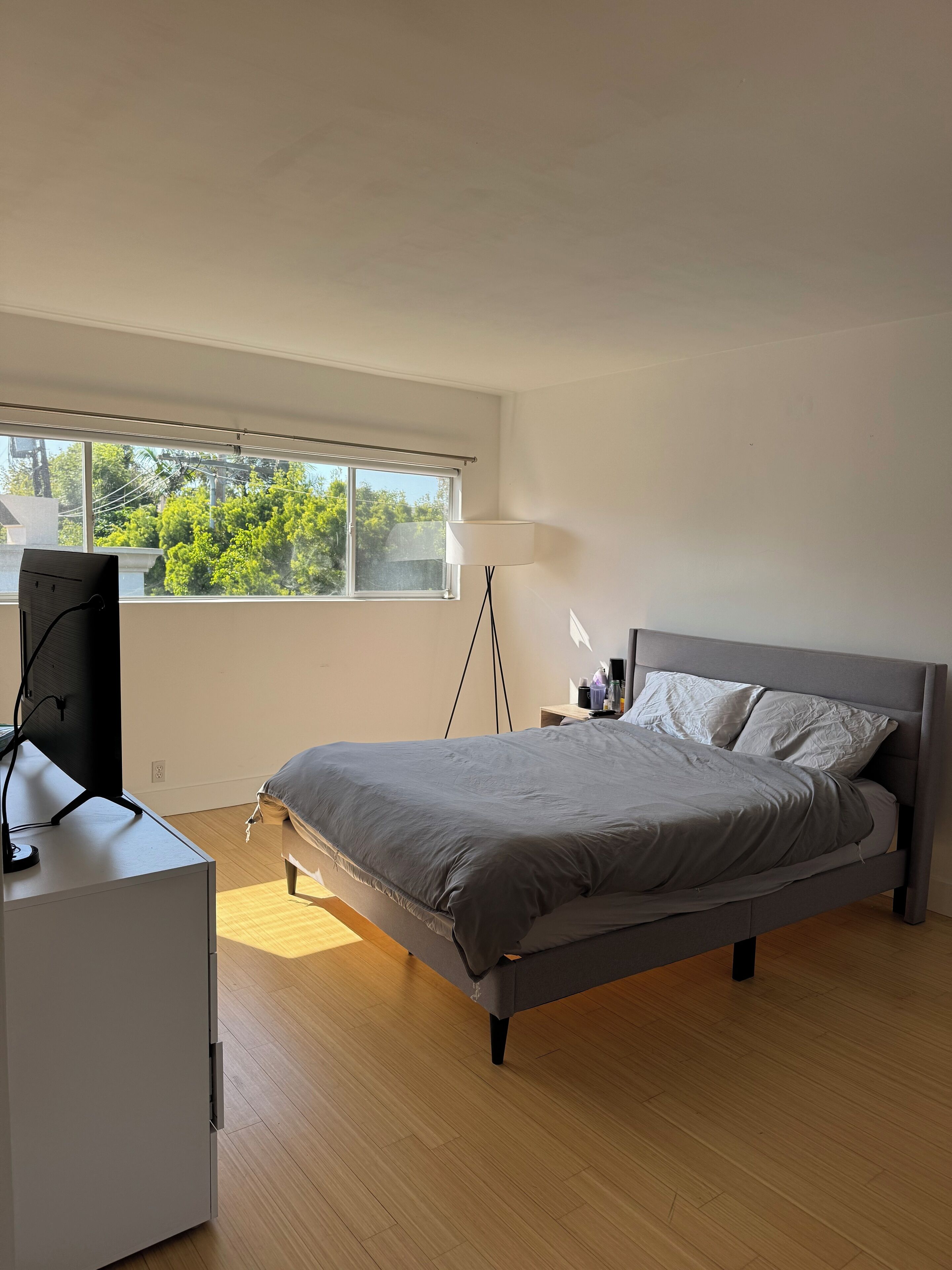 2 多间卧室、办公桌、熨斗/熨衣板、WiFi