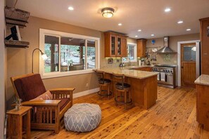 Private kitchen - Your Truckee Retreat w/ Backyard Oasis (Truckee)