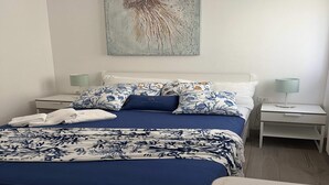 Apartment - Seaside Escape With Balcony Views (Portovenere)