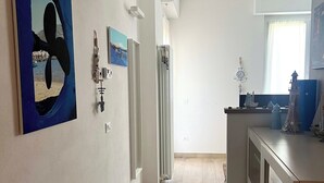 Apartment | Lobby - Seaside Escape With Balcony Views (Portovenere)