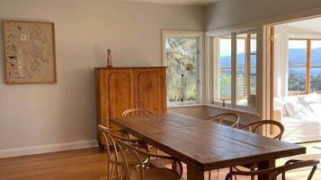 تناول الطعام