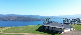Bruny Horizon - Where the Country meets the Sea