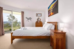 2 Schlafzimmer, Bügeleisen/Bügelbrett, Bettwäsche