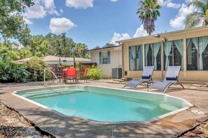 Pool - Spacious 4-Bedroom Jacksonville Home | Private Pool + Game Room (Jacksonville)