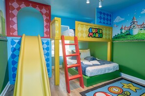 4 soverom, strykejern/-brett, wi-fi (inkludert) og sengetøy