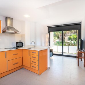 Private kitchen - Aparthotel Las Palmeras (Castelldefels)