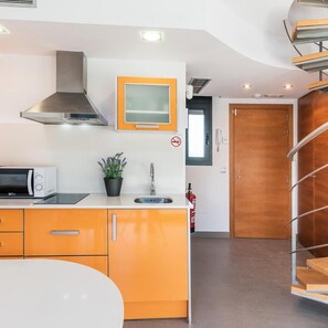 Private kitchen - Aparthotel Las Palmeras (Castelldefels)