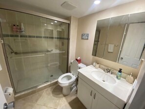 Shower, towels, soap, toilet paper - Oceanfront updated corner 2/2 condo with wrap around balcony on 4th floor (Jensen Beach)