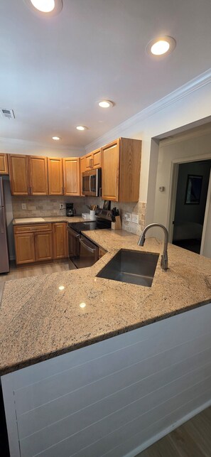 Microwave, oven, stovetop, dishwasher