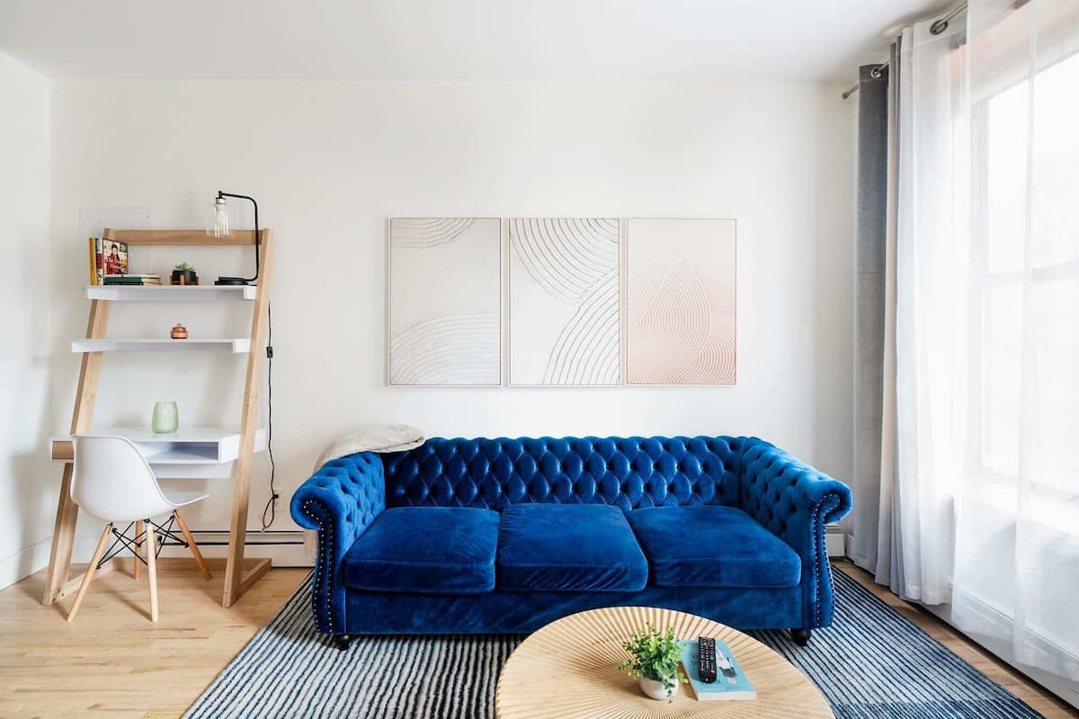 Studio, Balcony | Living area