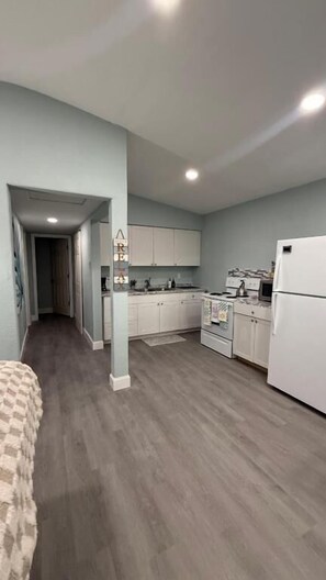 Deluxe-Haus, eigener Pool, Gartenblick | Eigene Küche | Großer Kühlschrank, Mikrowelle, Ofen, Kochgeschirr/Geschirr/Besteck