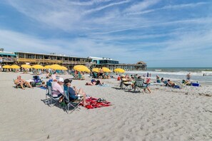 Deluxe huis, privézwembad, uitzicht op tuin | Uitzicht op strand/zee